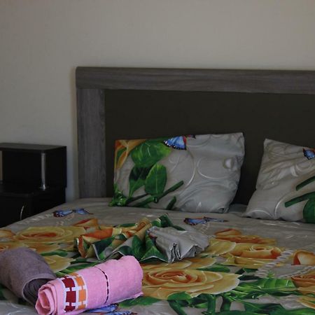 Sun Joy Hotel Sanzhiyka Dış mekan fotoğraf