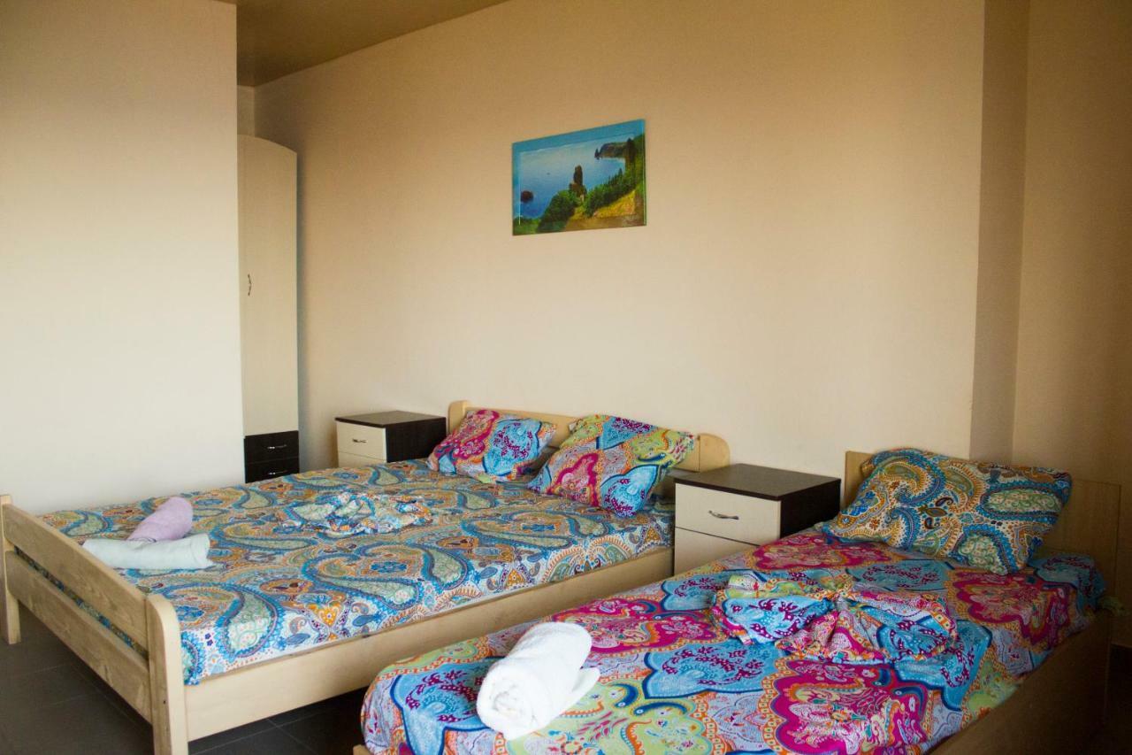 Sun Joy Hotel Sanzhiyka Dış mekan fotoğraf